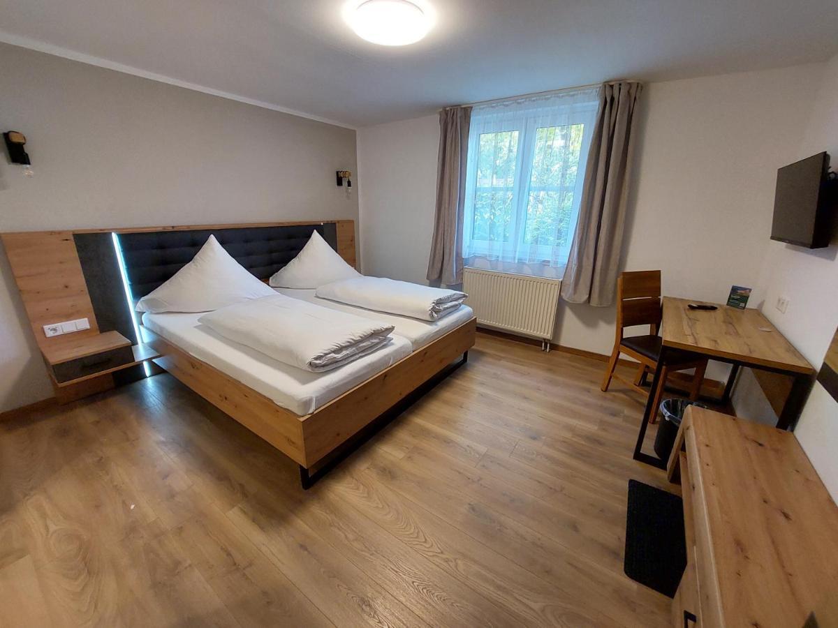 Landgasthof Moersbergei Bubenreuth Luaran gambar